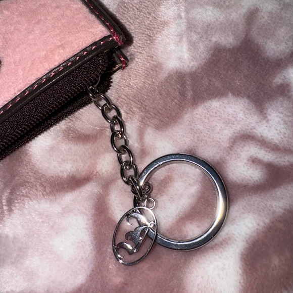 Pink velour Juicy Couture coin purse keychain - Picture 4 of 5